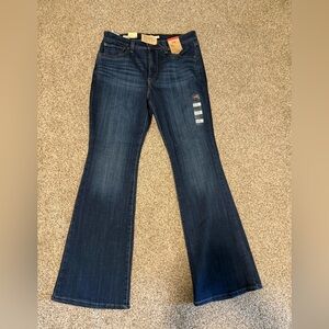 NWT women’s 726 high rise Levi’s flare jeans - 14 long (32x32)